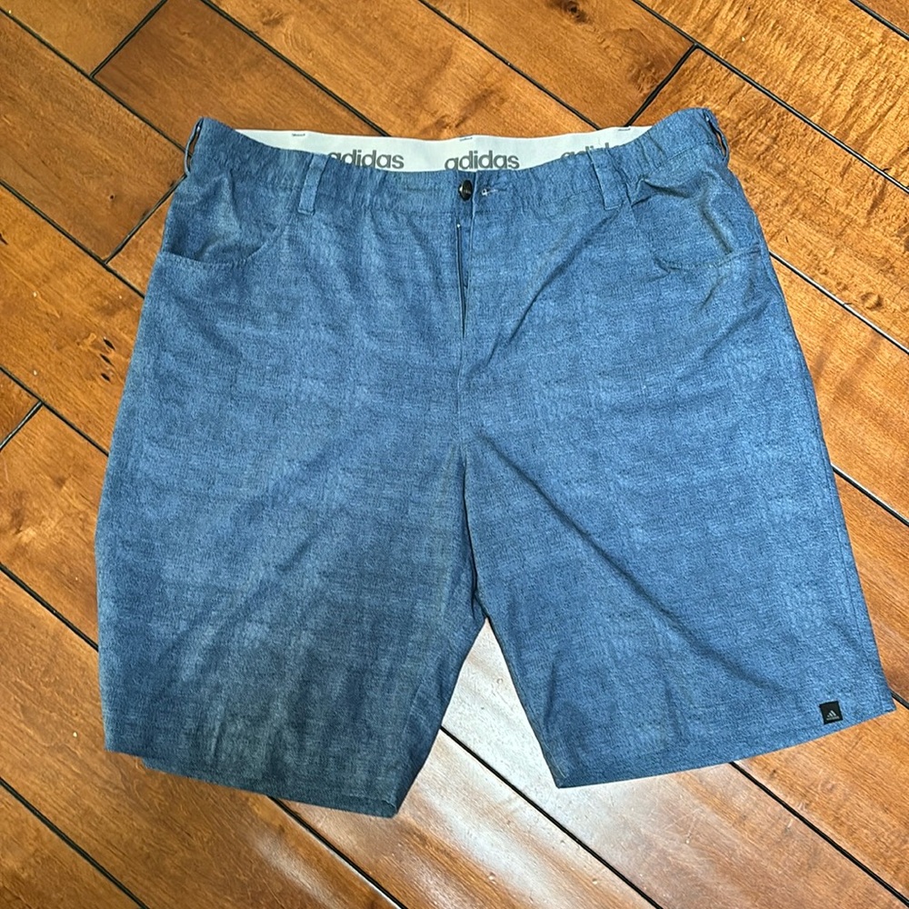 Men’s Adidas, golf shorts, size 38 comfort waistband excellent condition